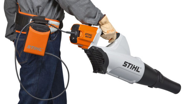 АККУМУЛЯТОРНАЯ ВОЗДУХОДУВКА STIHL BGA 85