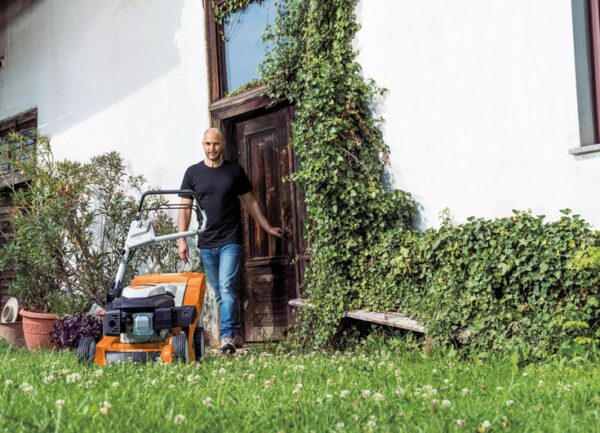 БЕНЗИНОВАЯ ГАЗОНОКОСИЛКА STIHL RM 650 V