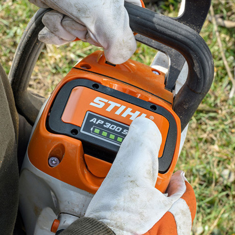 АККУМУЛЯТОРНАЯ ПИЛА STIHL MSA 220 C-BQ 14"